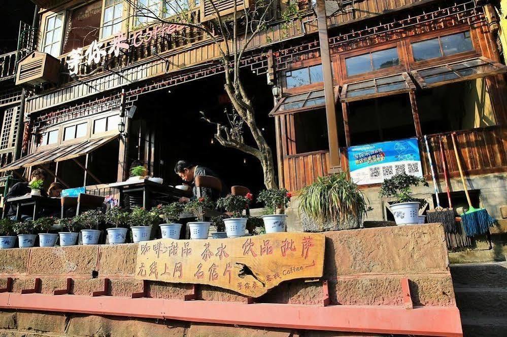 Fenghuang Waitin For You Inn Экстерьер фото