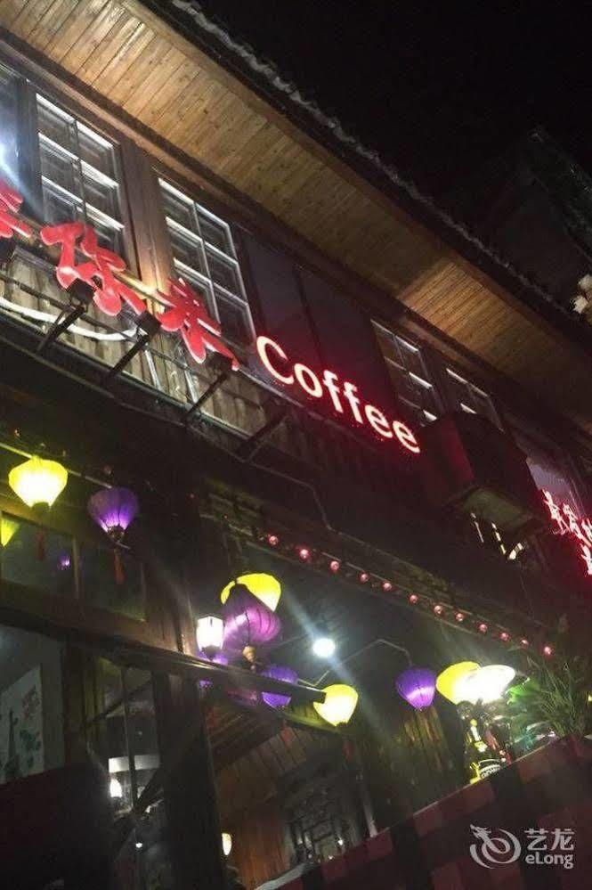 Fenghuang Waitin For You Inn Экстерьер фото