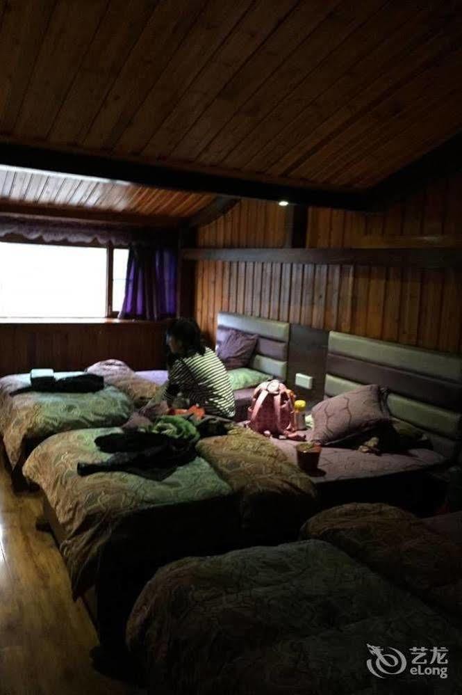 Fenghuang Waitin For You Inn Экстерьер фото